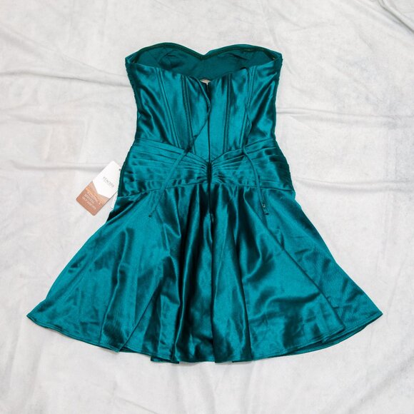 Stacee's Dark Green A-line Sweetheart Short/Mini Silk like Satin Homecoming Prom - Picture 7 of 10